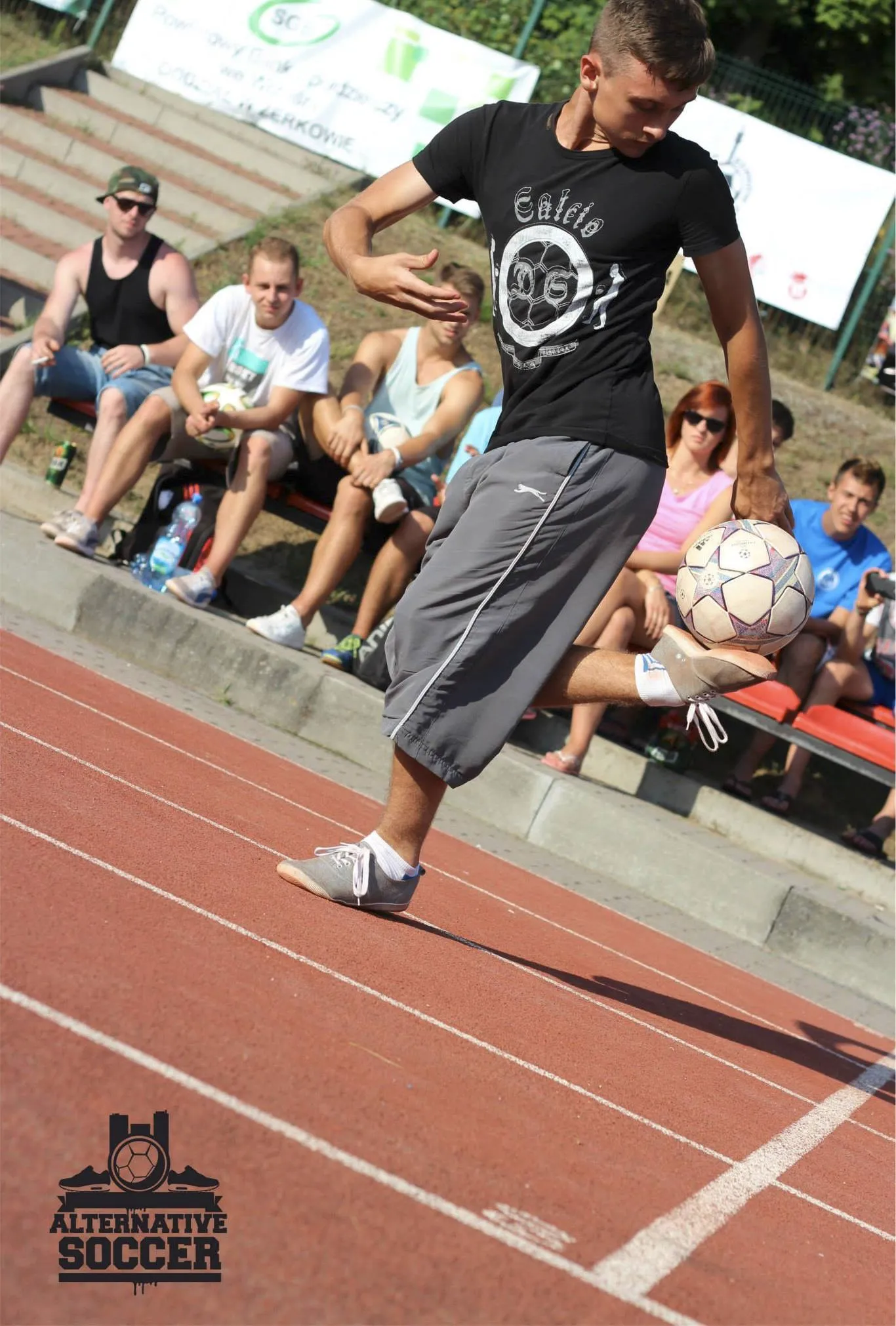 Archieffoto 7 uit Cyprians voetbalverhaal — 2014